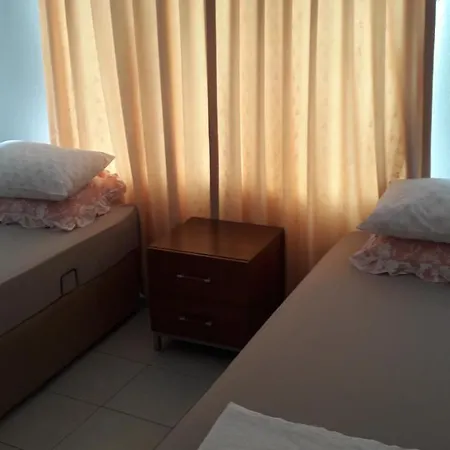 Icmelerin Kalbinde Denize 200 Metre Evinizin Rahatligin Da. Marmaris